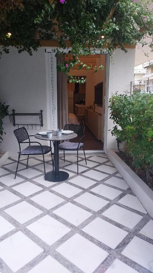 Loutraki Hidden Gem! Lägenhet Exteriör bild